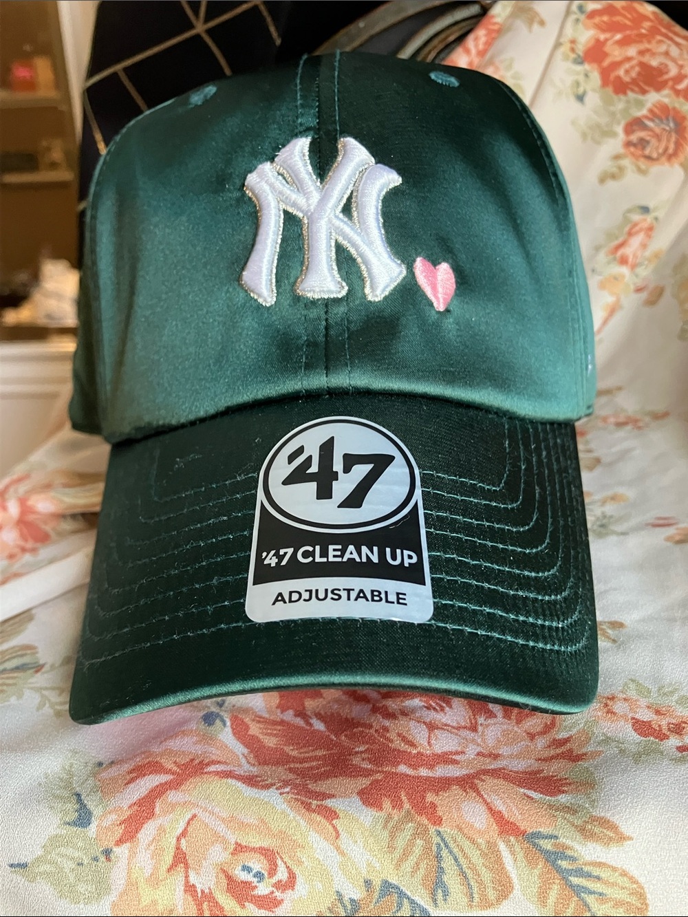 '47 New York Yankees Dark Green Cap with White Logo and Pink Heart W/ free gift